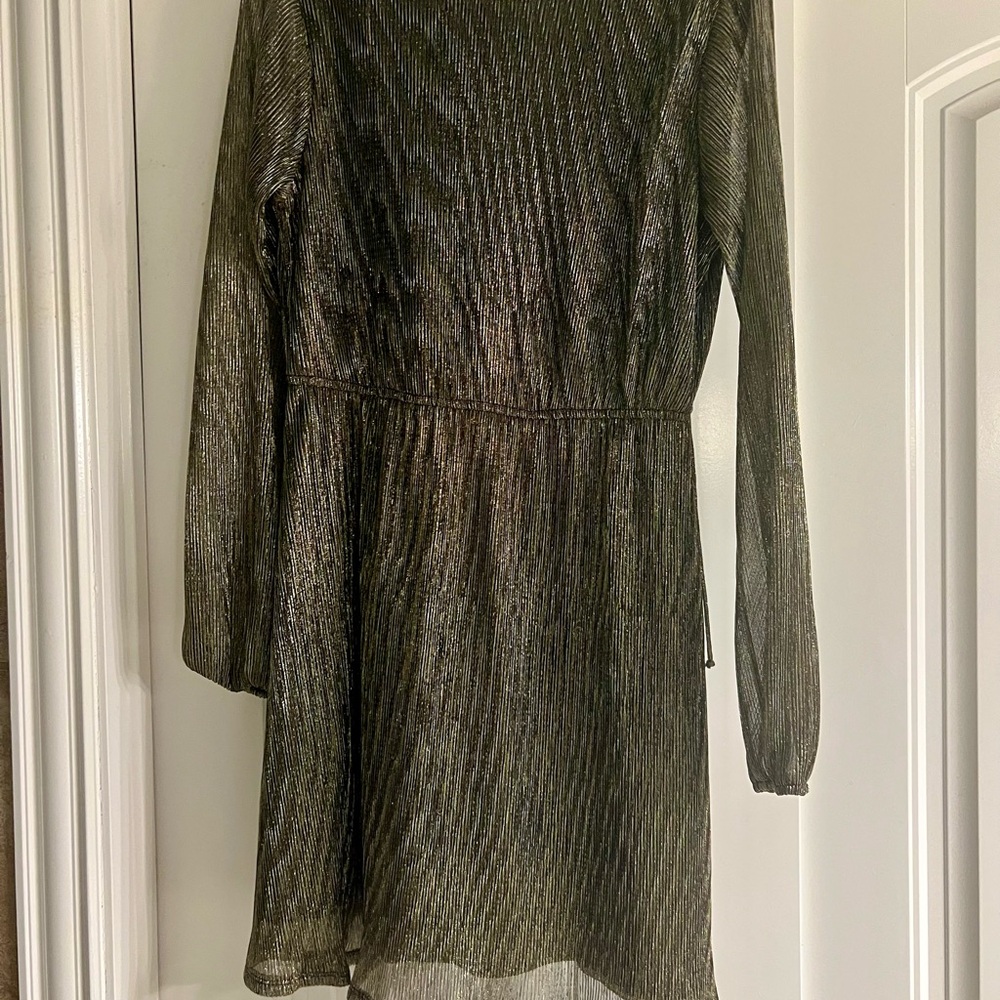 Xhilaration Women’s Black and Gold Long Sleeve Mini Dress w/ Tie Back